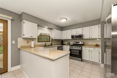 2499 Quail Court, Aurora, IL 60502 - Photo 10