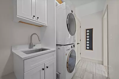 826 S Charles Avenue, Naperville, IL 60540 - Photo 16