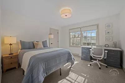 826 S Charles Avenue, Naperville, IL 60540 - Photo 22