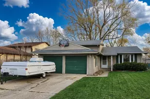 536 Irving Pl, University Park, IL 60484 - Photo 1