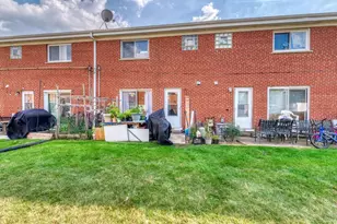 1176 N Boxwood Dr, Mount Prospect, IL 60056 - Photo 18