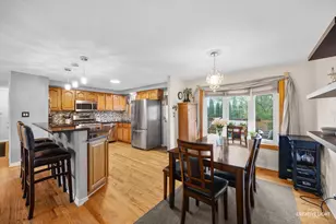 1321 Hampton Ln, Schaumburg, IL 60193 - Photo 12