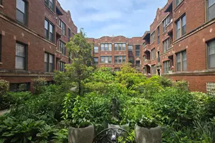 1130 W Pratt Blvd, Chicago, IL 60626 - Photo 2