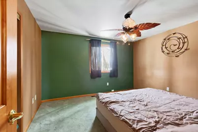 5615 Bunny Avenue, McHenry, IL 60051 - Photo 16