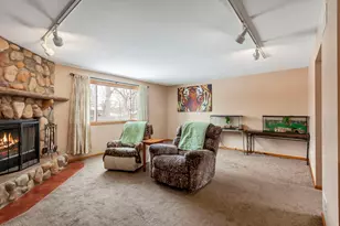 5615 Bunny Ave, McHenry, IL 60051 - Photo 10