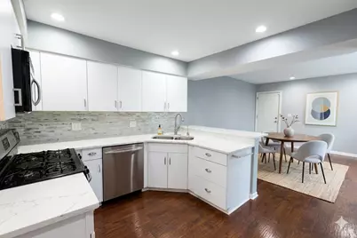 147 White Branch Court N, Schaumburg, IL 60194 - Photo 4