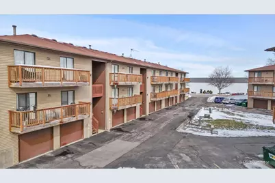 565 Dean Drive #F, South Elgin, IL 60177 - Photo 2