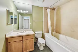 1000 W 15th St, Chicago, IL 60608 - Photo 16