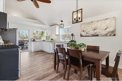 [Address not provided], Cary, IL 60013 - Photo 4