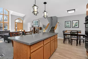 853 Bonnie Brae Ln, Bolingbrook, IL 60440 - Photo 8