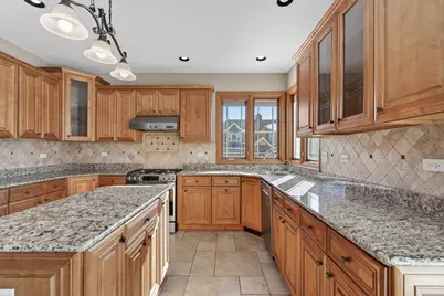 685 E Thornhill Lane, Palatine, IL 60074 - Photo 14