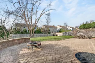 685 E Thornhill Ln, Palatine, IL 60074 - Photo 36