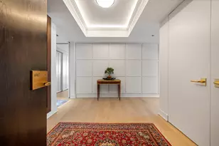 180 E Pearson St, Chicago, IL 60611 - Photo 2