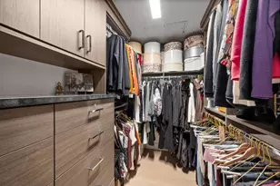 180 E Pearson St, Chicago, IL 60611 - Photo 24