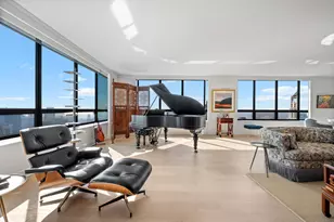 180 E Pearson St, Chicago, IL 60611 - Photo 8