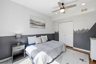 132 Clyde Ave, Evanston, IL 60202 - Photo 18