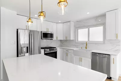 1006 Foxworth Boulevard, Lombard, IL 60148 - Photo 8