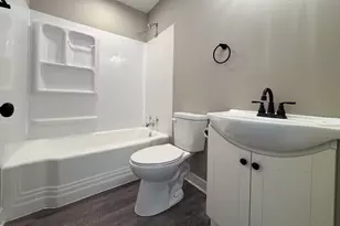 2817 9th St, Rockford, IL 61109 - Photo 8