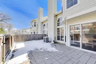 640 Sturnbridge Ln, Schaumburg, IL 60173 - Photo 30