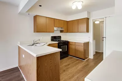 640 Sturnbridge Lane, Schaumburg, IL 60173 - Photo 12