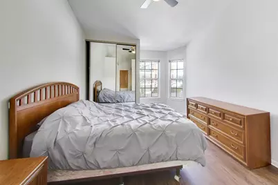 640 Sturnbridge Lane, Schaumburg, IL 60173 - Photo 18