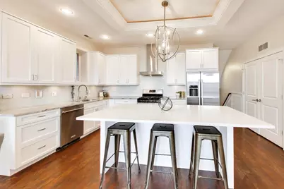 2435 W Belmont Avenue #2E, Chicago, IL 60618 - Photo 6