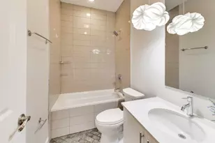 2435 W Belmont Ave, Chicago, IL 60618 - Photo 20