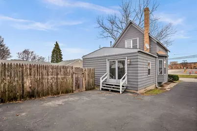 627 N 14th Street, Dekalb, IL 60115 - Photo 6