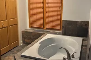 1308 Cassie Dr, Joliet, IL 60435 - Photo 14