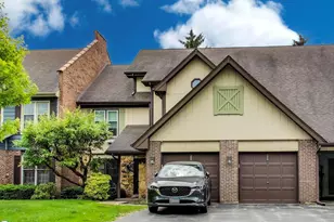 206 Country Ln, Des Plaines, IL 60016 - Photo 2