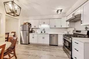 206 Country Ln, Des Plaines, IL 60016 - Photo 10