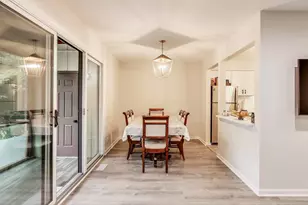 206 Country Ln, Des Plaines, IL 60016 - Photo 6