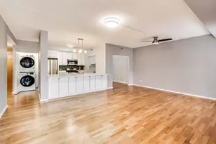 410 W Mahogany Ct, Palatine, IL 60067 - Photo 6