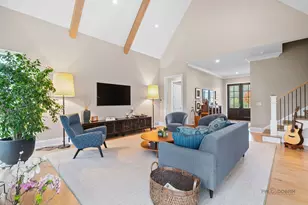 355 Hickory Ct, Lake Forest, IL 60045 - Photo 4