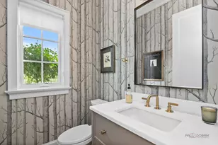 355 Hickory Ct, Lake Forest, IL 60045 - Photo 20