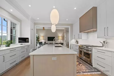 355 Hickory Court, Lake Forest, IL 60045 - Photo 10