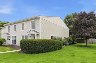 1694 Valley Forge Ct, Wheaton, IL 60189 - Photo 4