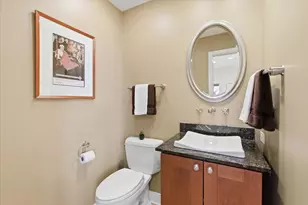 950 W Berwyn Ave, Chicago, IL 60640 - Photo 10