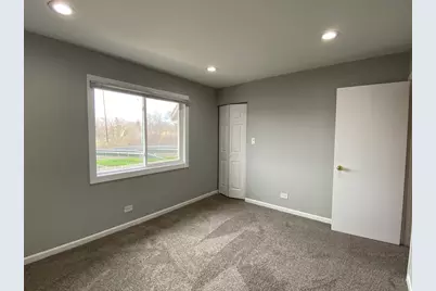 623 Robin Court, Grayslake, IL 60030 - Photo 12