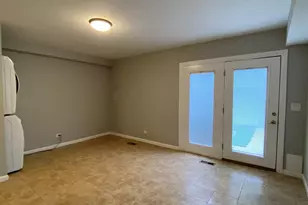 623 Robin Ct, Grayslake, IL 60030 - Photo 8