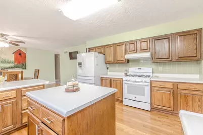 8908 E 1400 North Road, Bloomington, IL 61705 - Photo 14