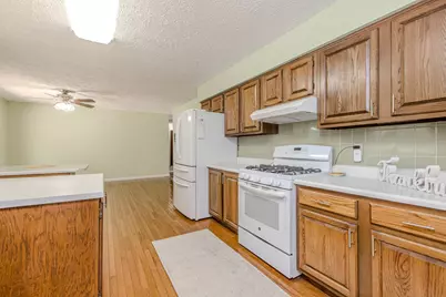 8908 E 1400 North Road, Bloomington, IL 61705 - Photo 16