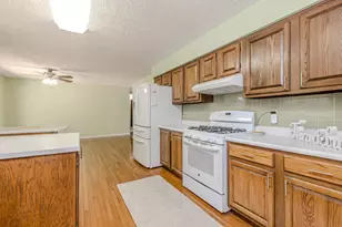 8908 E 1400 North Rd, Bloomington, IL 61705 - Photo 16