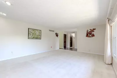 8908 E 1400 North Road, Bloomington, IL 61705 - Photo 10