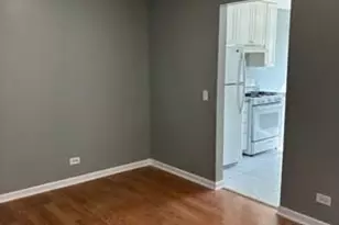 275 Kings Mill Ct, Schaumburg, IL 60193 - Photo 4