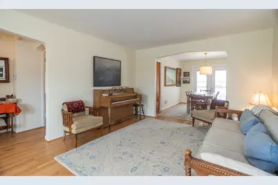 6552 N Troy Street, Chicago, IL 60645 - Photo 4