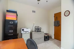6552 N Troy St, Chicago, IL 60645 - Photo 18