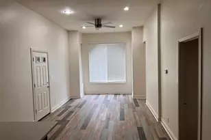 611 E 50th Pl, Chicago, IL 60615 - Photo 4