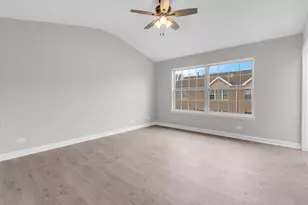 682 Silk Oak Ln, Crystal Lake, IL 60014 - Photo 12