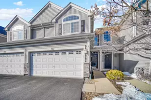 707 S Jade Ln, Round Lake, IL 60073 - Photo 2